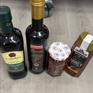 Coimbra Extra Virgin Olive Oil and Lombardi Balsamic Vinegar Set